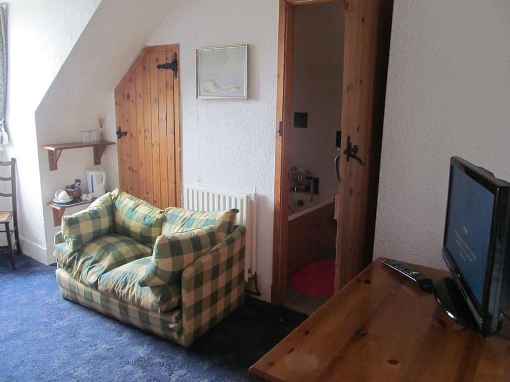 อัพตันครอส Bed & Breakfast บู๊ด ภายนอก รูปภาพ