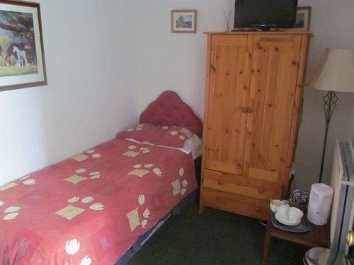 อัพตันครอส Bed & Breakfast บู๊ด ภายนอก รูปภาพ